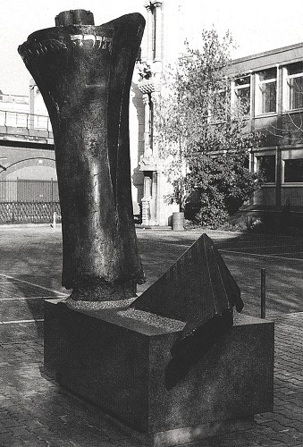 1986_thora.jpg